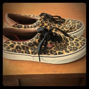 Leopard print Vans